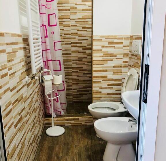 ペンション Far West