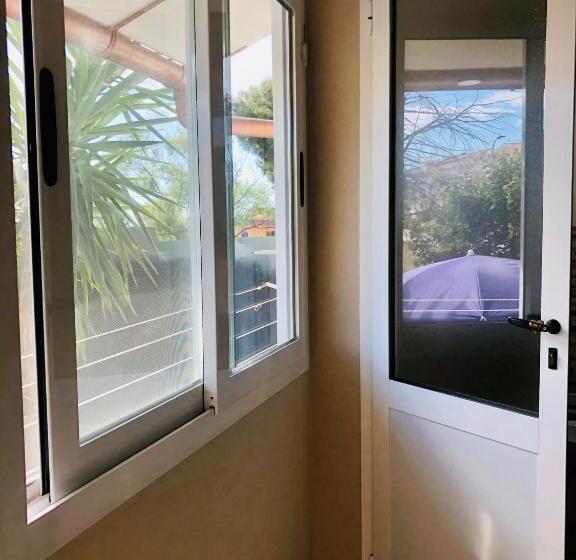 ペンション Far West