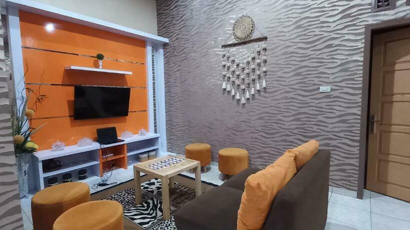 פנסיון House Of Runsia Guesthouse