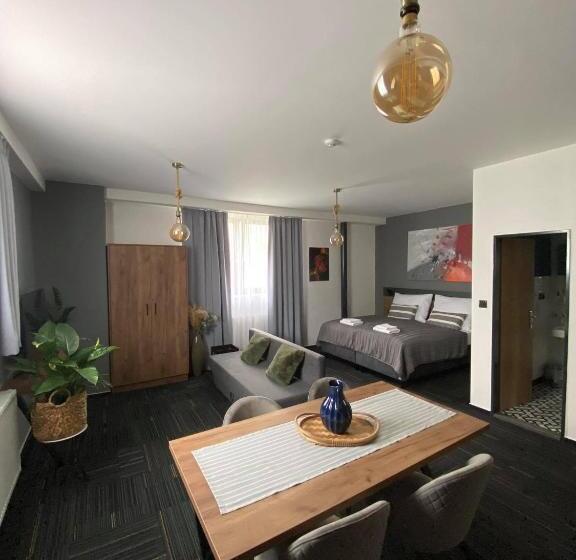 פנסיון Penzión Mamut Revúca