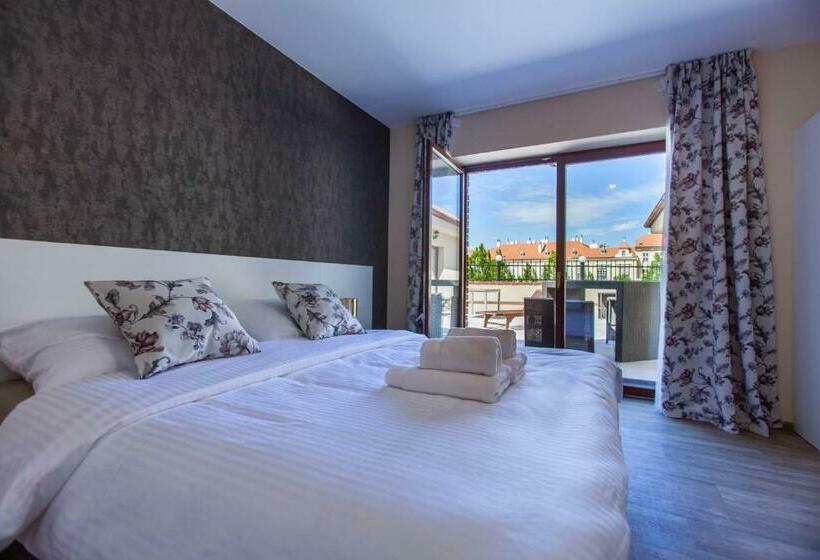 پانسیون Penzion A Restaurace Feldsberg