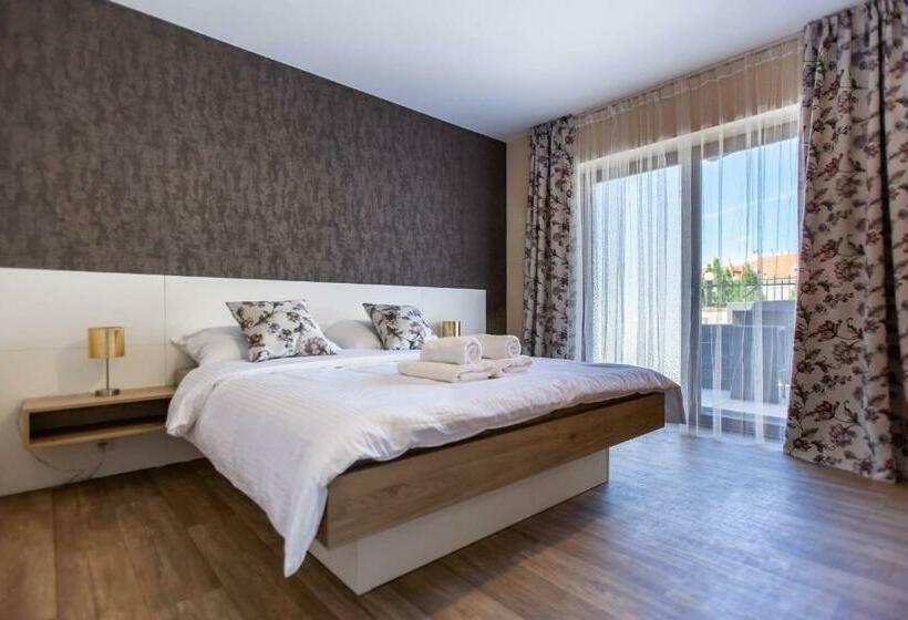 پانسیون Penzion A Restaurace Feldsberg