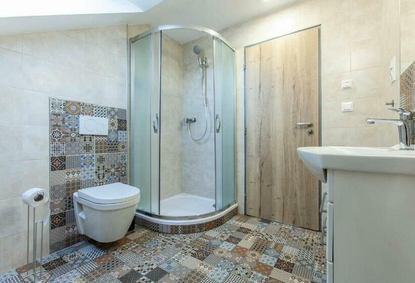 بنسيون Penzion A Restaurace Feldsberg