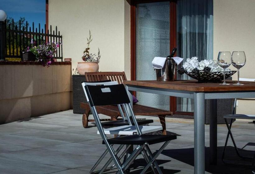 بنسيون Penzion A Restaurace Feldsberg