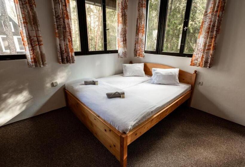 ペンション Penzion A Restaurace Kamínek