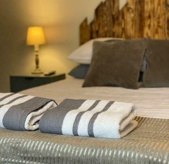 פנסיון Shore Street Apartments