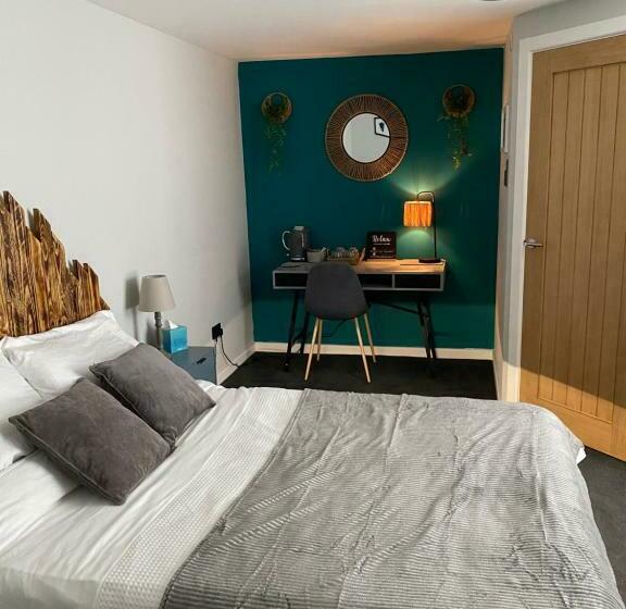 פנסיון Shore Street Apartments