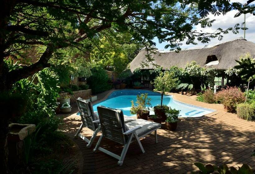 Пансион Sindisa Guest House