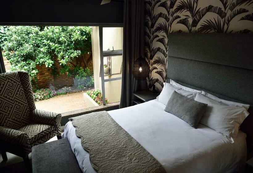 Пансион Sindisa Guest House