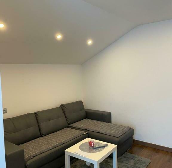 膳宿费 Studio Privée Vesoul  Wifi,tv,clim,parking Gratuit