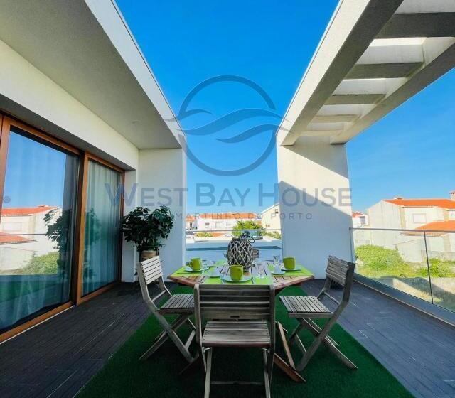 פנסיון West Bay House