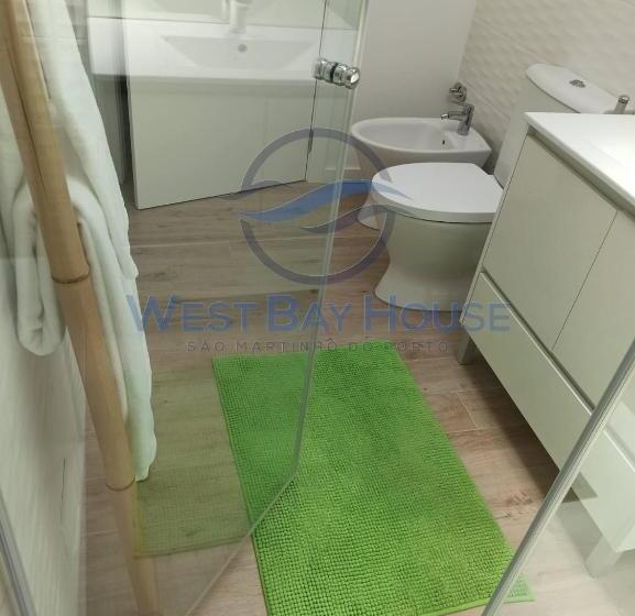 פנסיון West Bay House