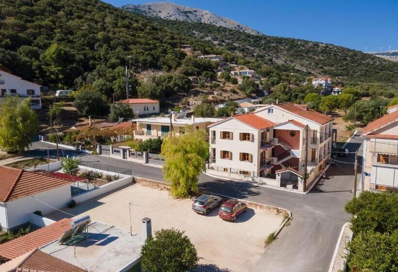 Alexatos Studios & Apartments