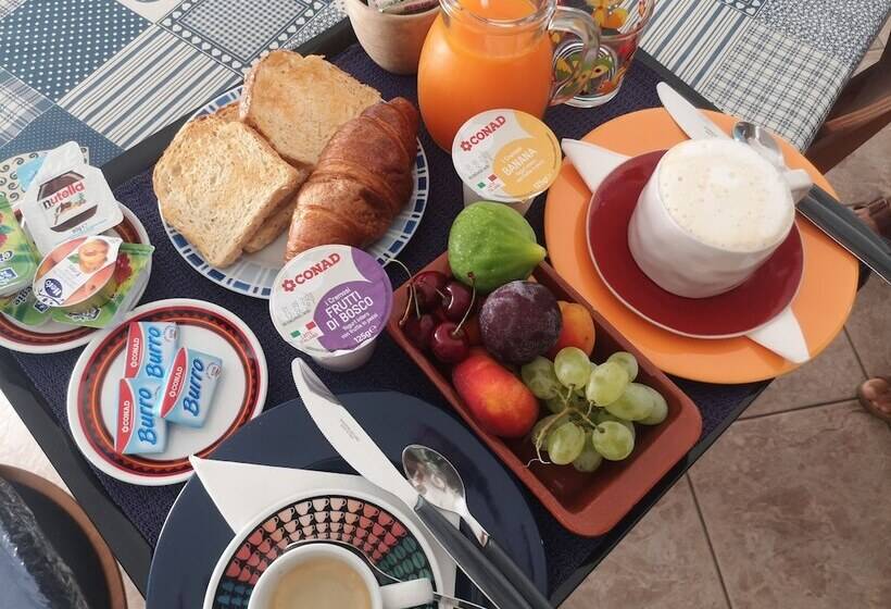 تختخواب و صبحانه La Terrazza