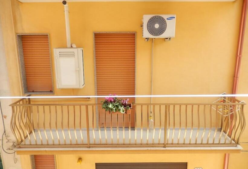 ベッドアンドブレックファースト Bella Giulia