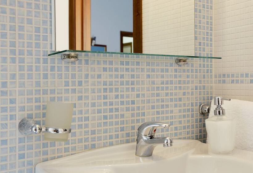 تختخواب و صبحانه Bella Giulia