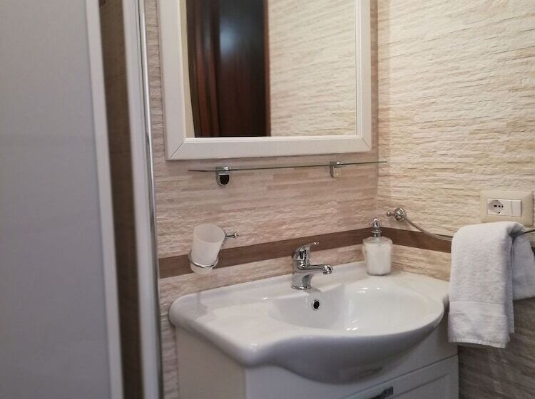 تختخواب و صبحانه Bella Giulia