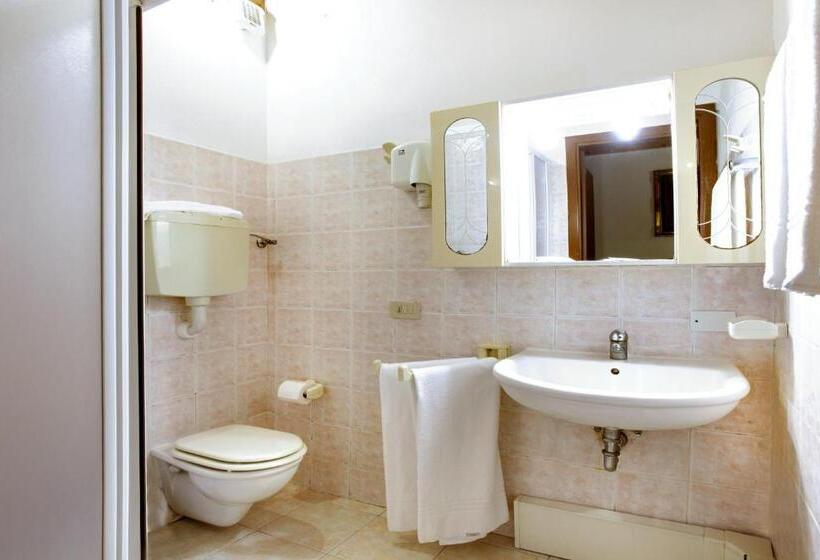 تختخواب و صبحانه Locanda Delle Acque