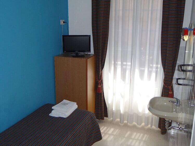 مسافرخانه Amendola Fiera