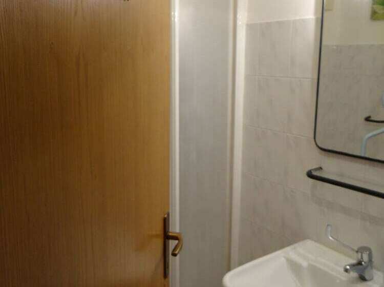 مسافرخانه Amendola Fiera