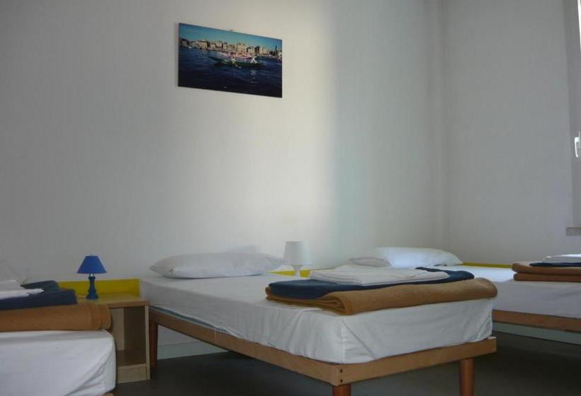 여관 Ostello Domus Augusta Aquileia