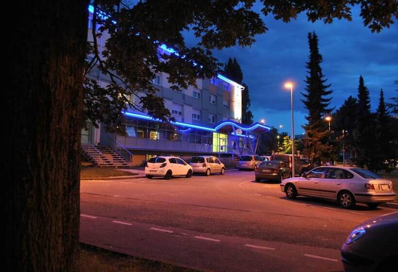 客栈  Ethic Etapes Dijon Accueil 24h24 Et Parking Gratuit