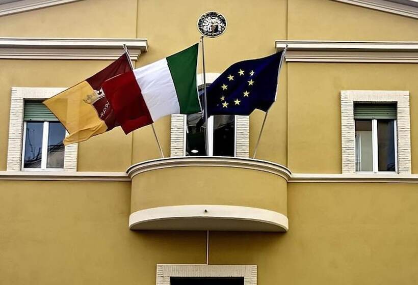 مسافرخانه Roma Scout Center