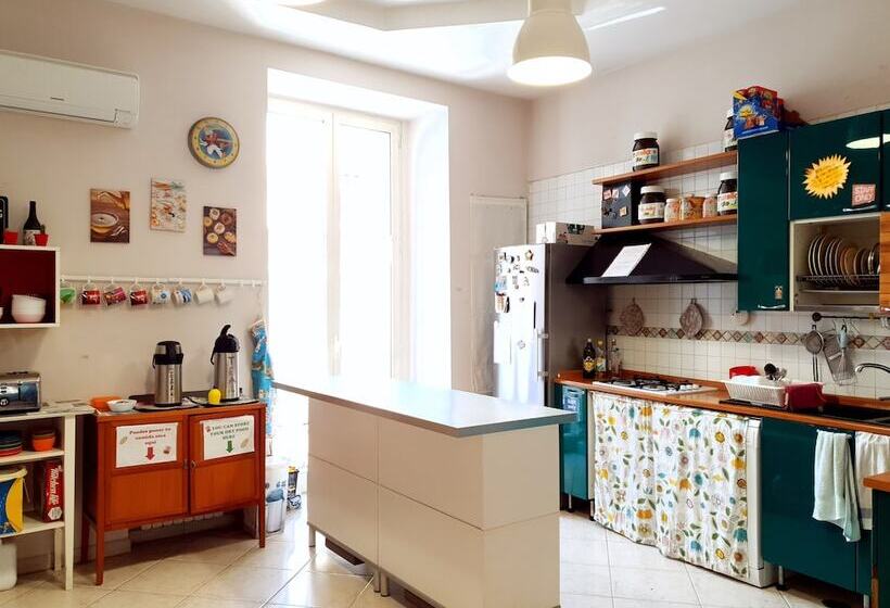 Hostel Mancini Naples