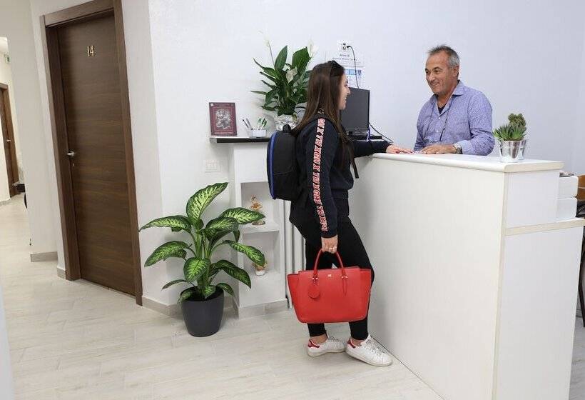 酒店 Albergo Leonardo Da Vinci