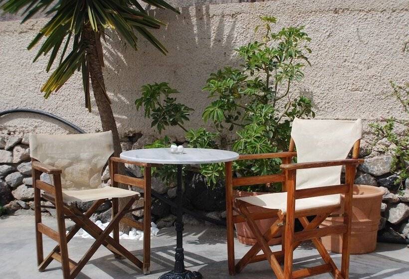 בית מלון כפרי Aretousa Villas