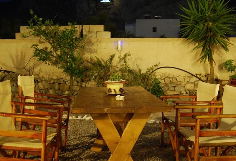 בית מלון כפרי Aretousa Villas