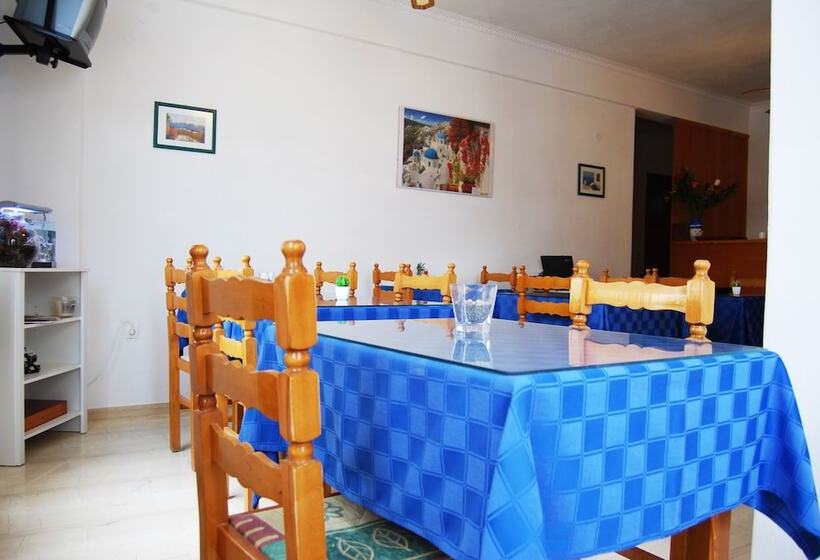 בית מלון כפרי Aretousa Villas