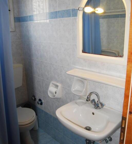 בית מלון כפרי Aretousa Villas