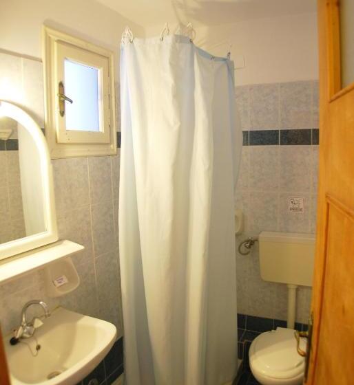 בית מלון כפרי Aretousa Villas