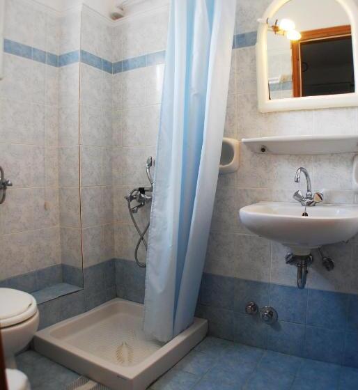 בית מלון כפרי Aretousa Villas