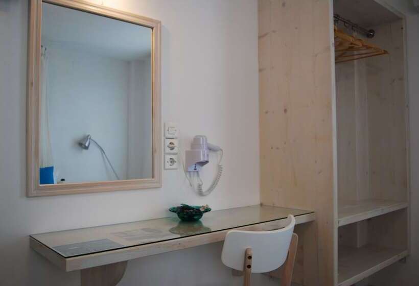 בית מלון כפרי Aretousa Villas