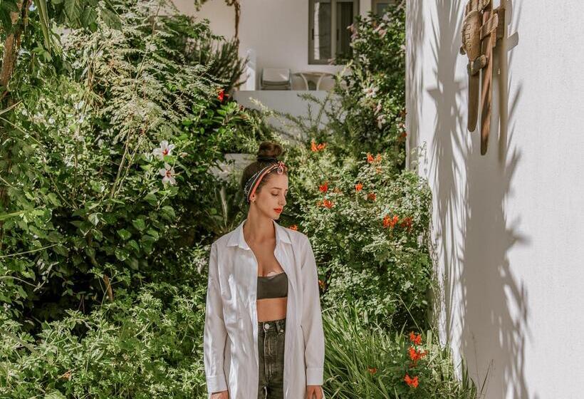 ホテル Aris Boutique