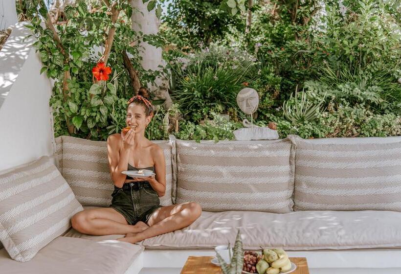 ホテル Aris Boutique