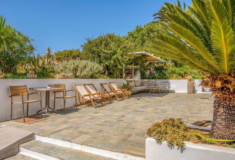 ホテル Aris Boutique