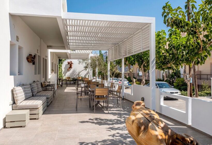 ホテル Aris Boutique