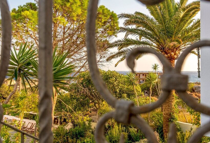 ホテル Aris Boutique