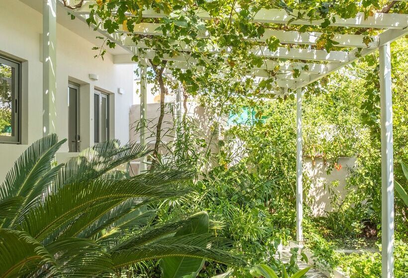 ホテル Aris Boutique