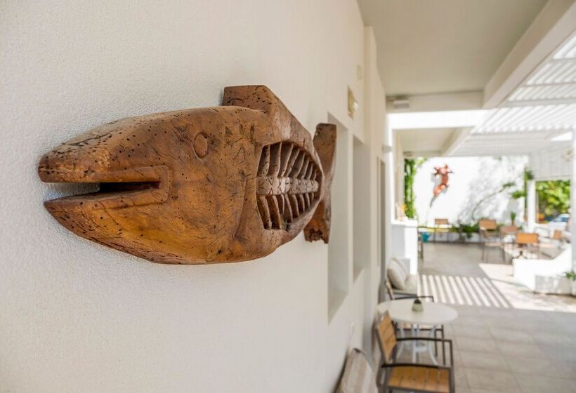 ホテル Aris Boutique