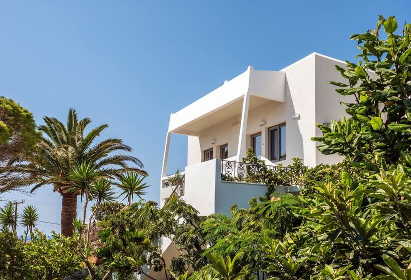 ホテル Aris Boutique