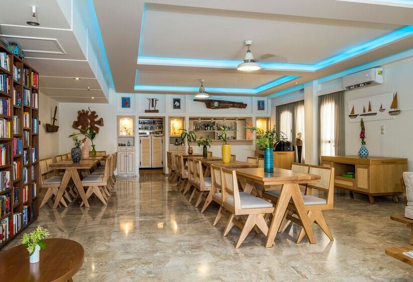 ホテル Aris Boutique