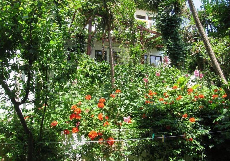 ホテル Aris Boutique