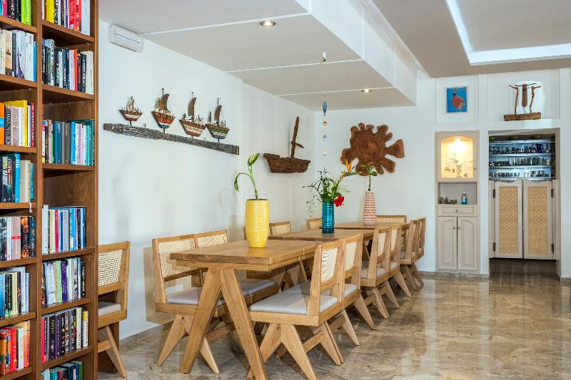 ホテル Aris Boutique