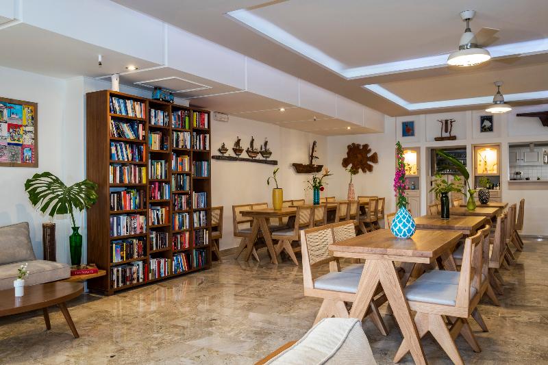 ホテル Aris Boutique