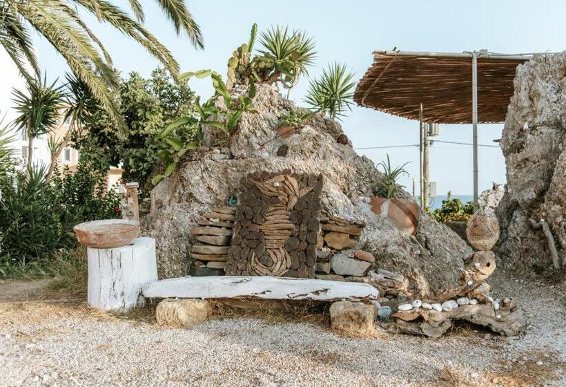 ホテル Aris Boutique