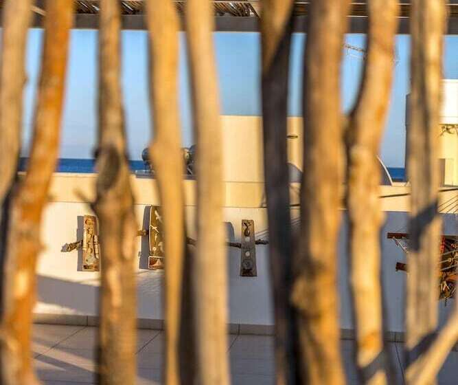 ホテル Aris Boutique